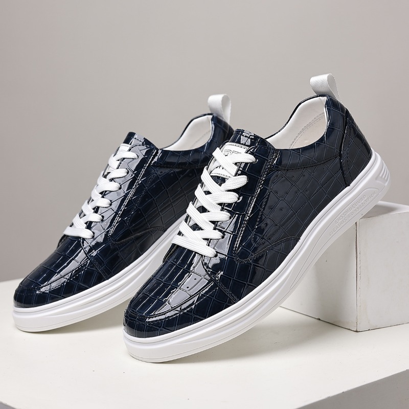 Sneaker Career - Sepatu Skate Pria Klasik Low Top