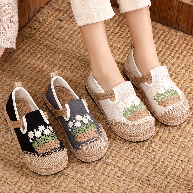 Veowalk Sepatu Slip-On Kanvas  - Sneaker Vegan ulasan dan harga